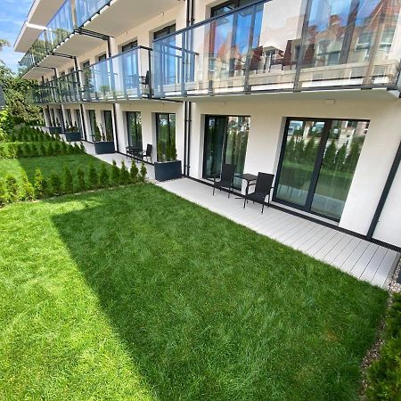PRZY PLAŻY - z prywatnym ogródkiem REZYDENCJA NIECHORZE Apartamento Exterior foto