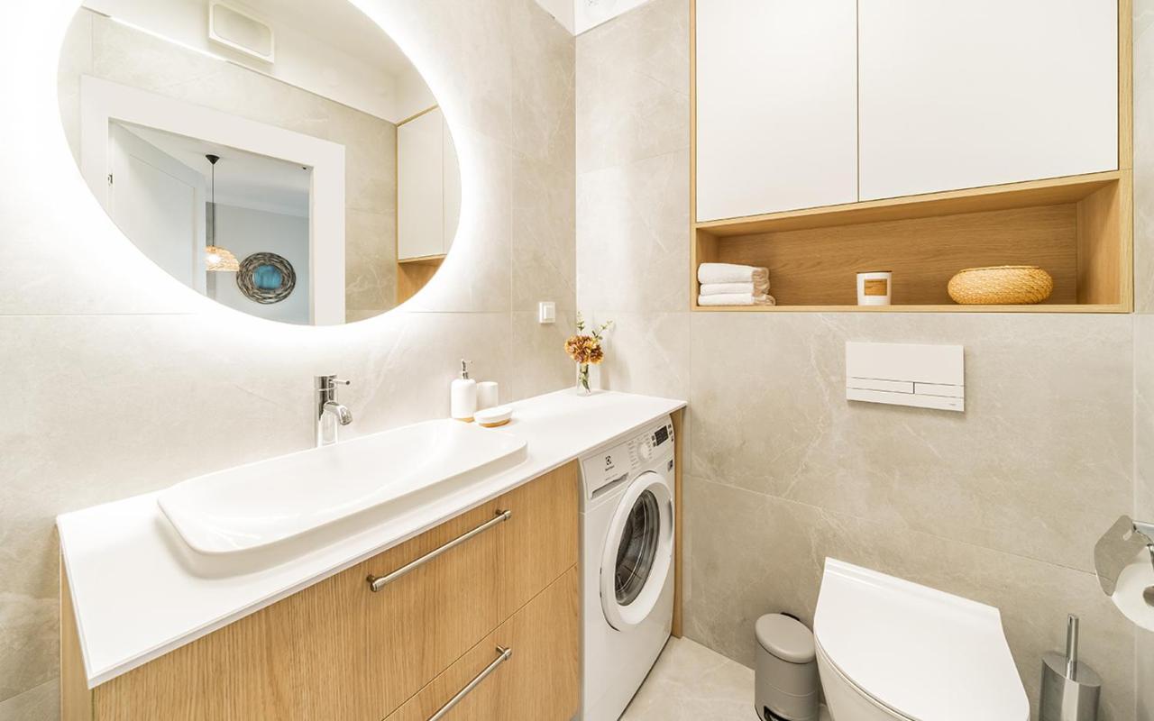 PRZY PLAŻY - z prywatnym ogródkiem REZYDENCJA NIECHORZE Apartamento Exterior foto