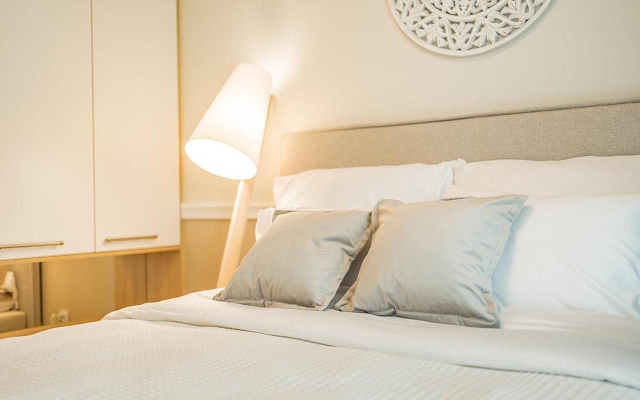 PRZY PLAŻY - z prywatnym ogródkiem REZYDENCJA NIECHORZE Apartamento Exterior foto