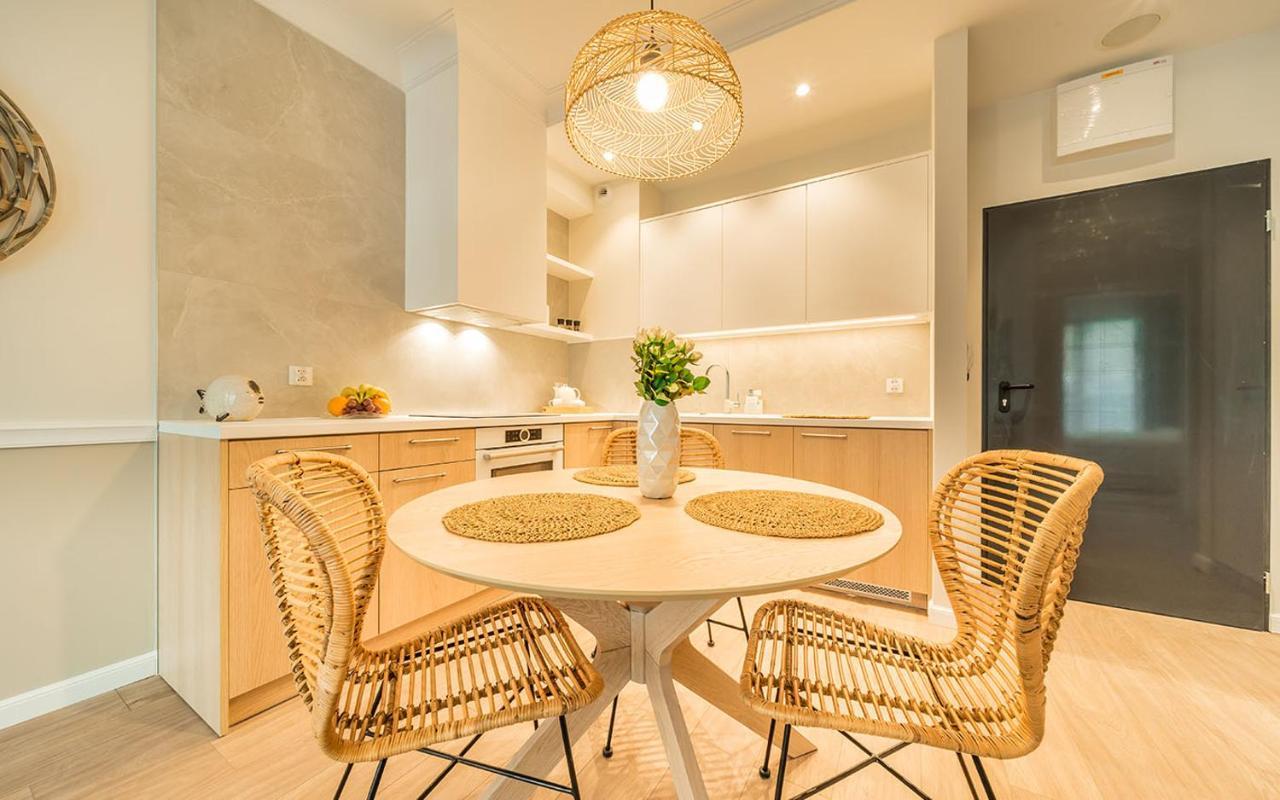 PRZY PLAŻY - z prywatnym ogródkiem REZYDENCJA NIECHORZE Apartamento Exterior foto
