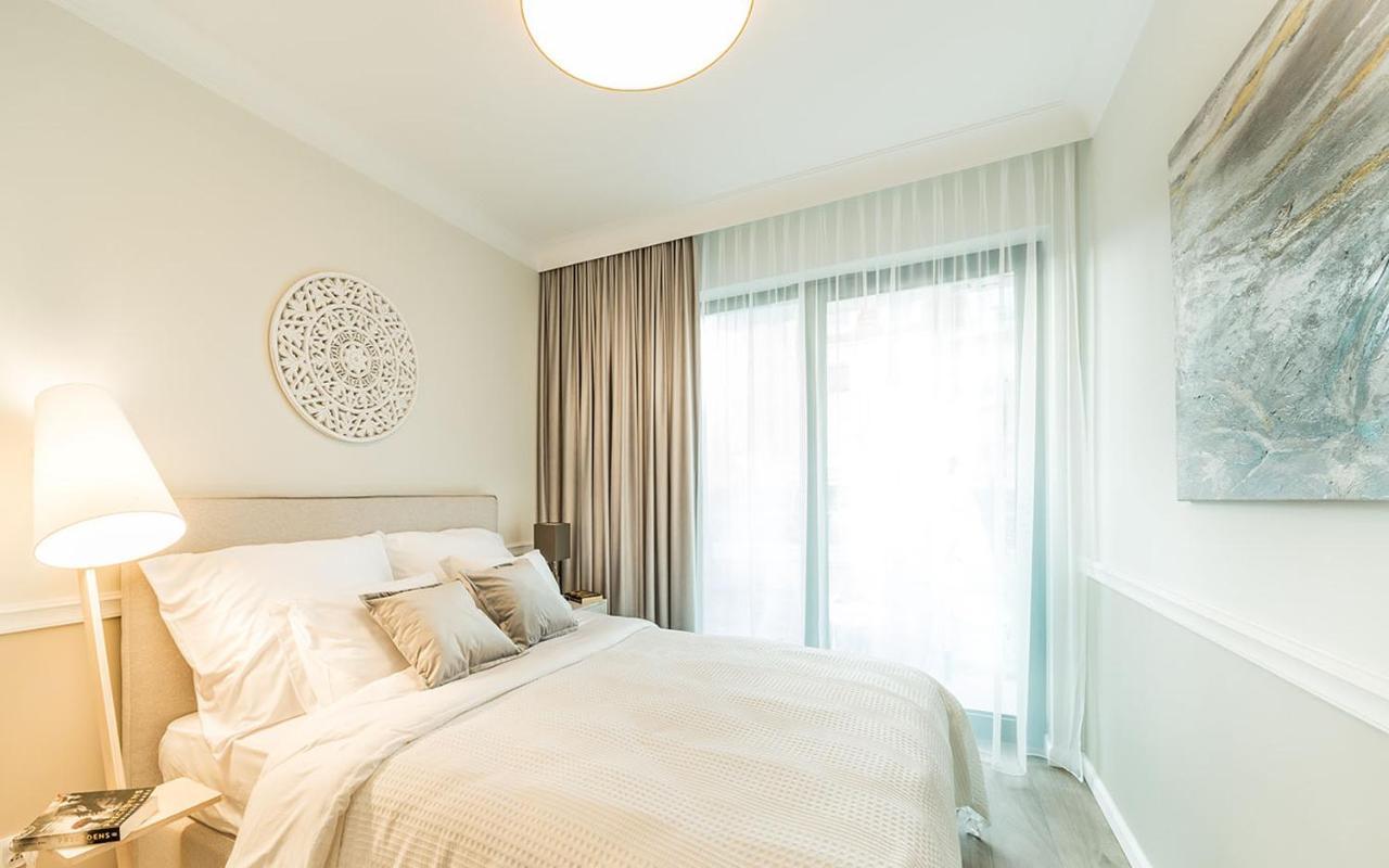 PRZY PLAŻY - z prywatnym ogródkiem REZYDENCJA NIECHORZE Apartamento Exterior foto