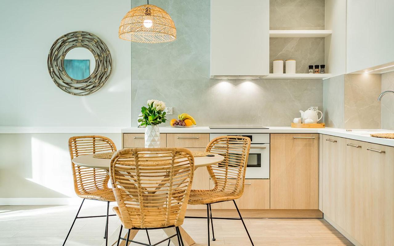 PRZY PLAŻY - z prywatnym ogródkiem REZYDENCJA NIECHORZE Apartamento Exterior foto
